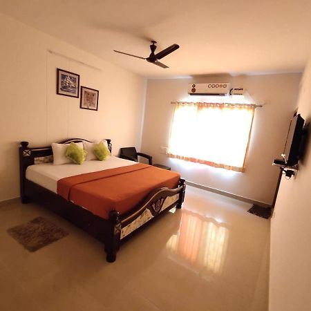 Paradise Home Stay ヴィシャーカパトナム エクステリア 写真